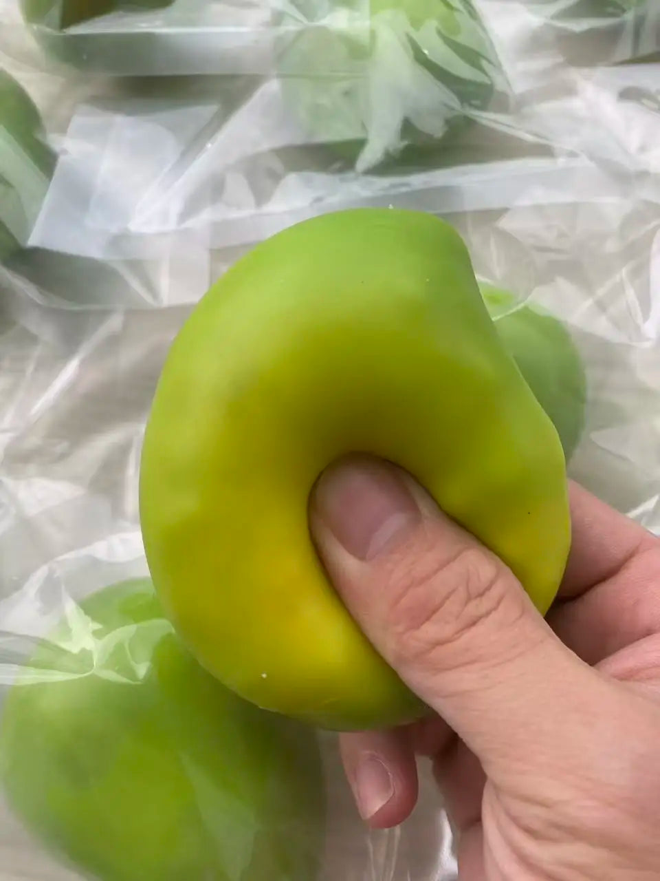 MangoMorph™ Color-Changing Squishy